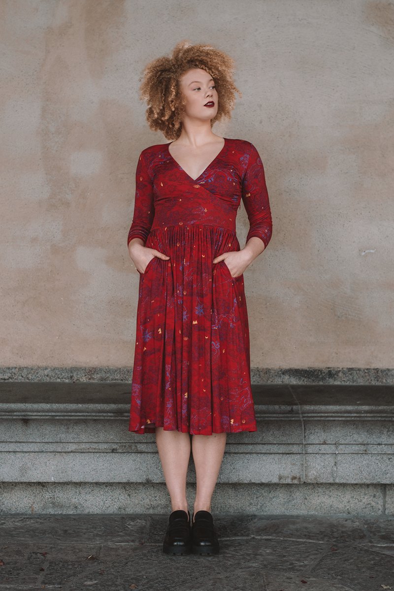 WRAP DRESS red wish you luck print