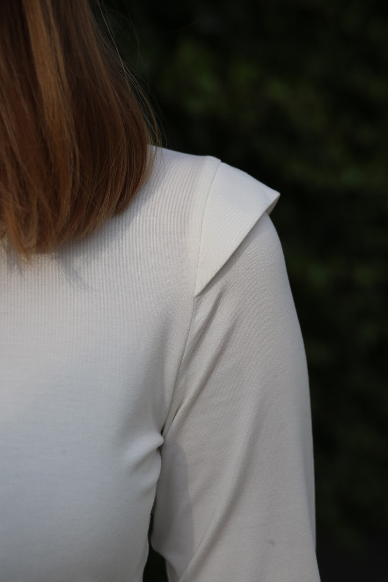 OPEN SPACE off white