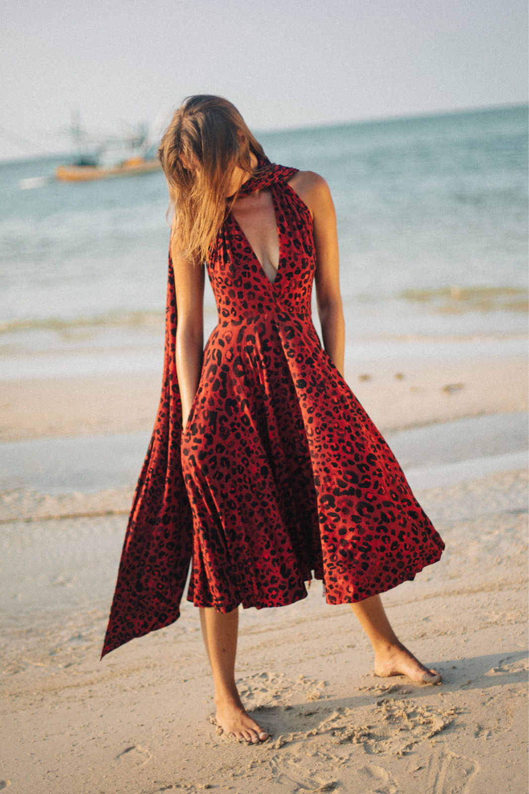 INFINITY DRESS MIDI print kiss me leo