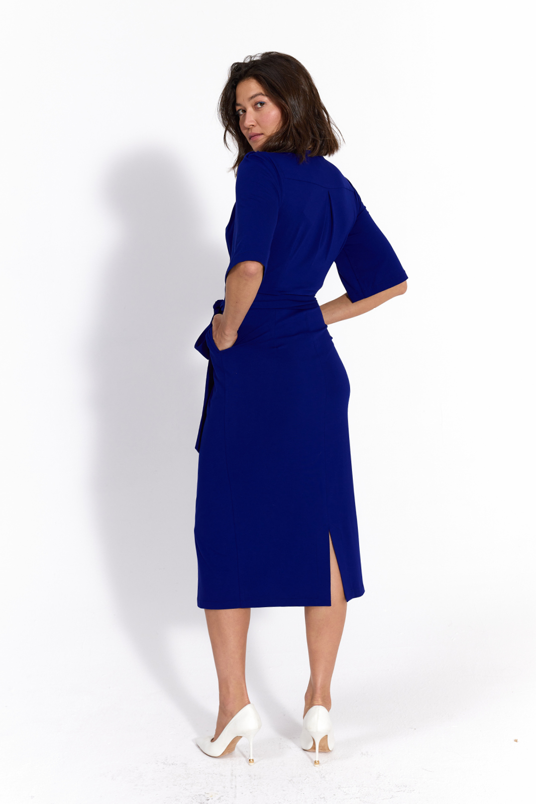 BRILLIANT FRIEND art blue