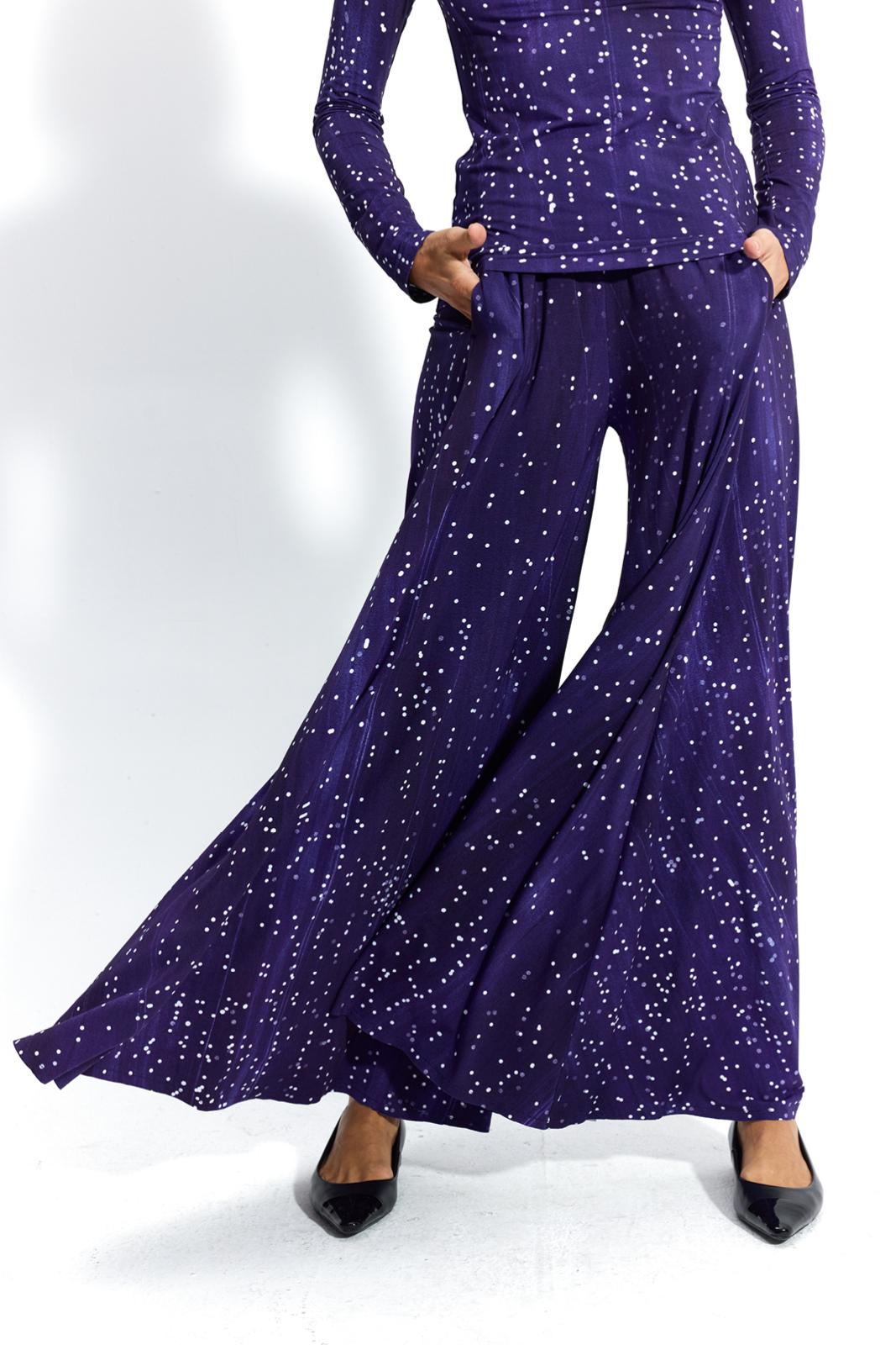 PRIMAVERAS snow dots print
