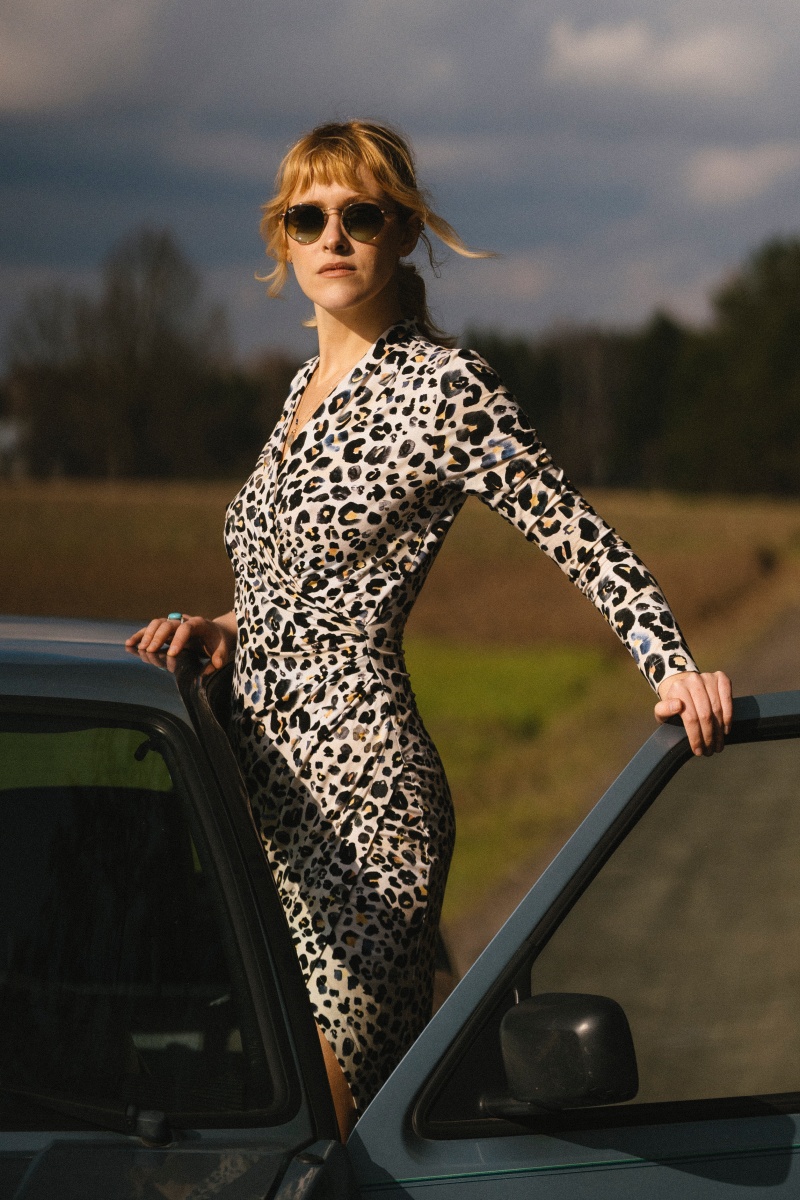 SHARON print leo