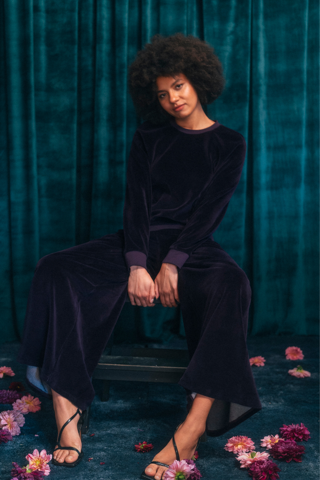 LUCY IN THE SKY plum velvet