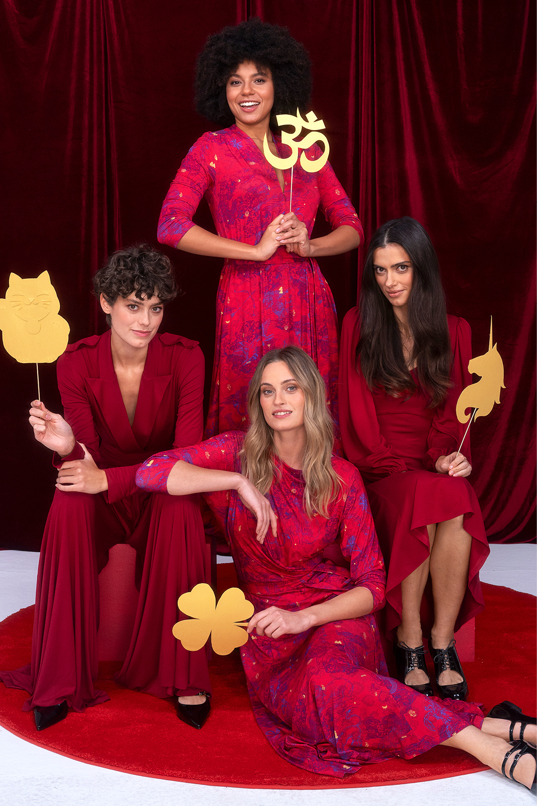 OPERA print wish you luck red