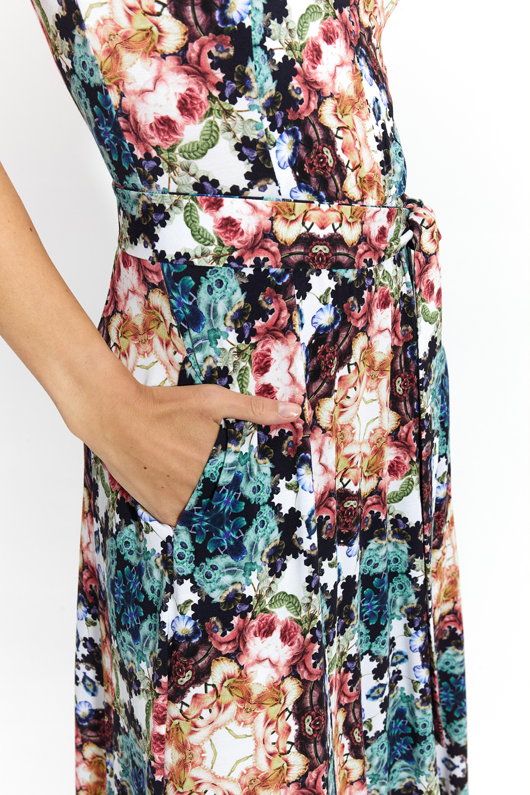 TOSKANIA kaleidoscope flowers print
