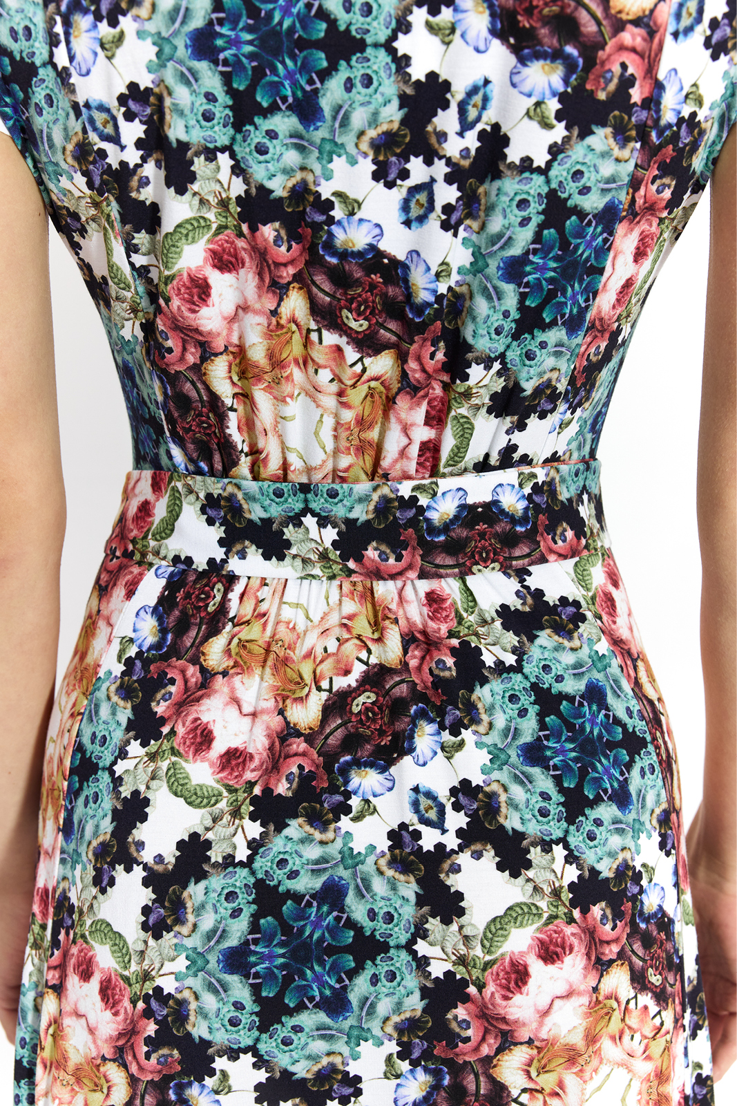 TOSKANIA kaleidoscope flowers print