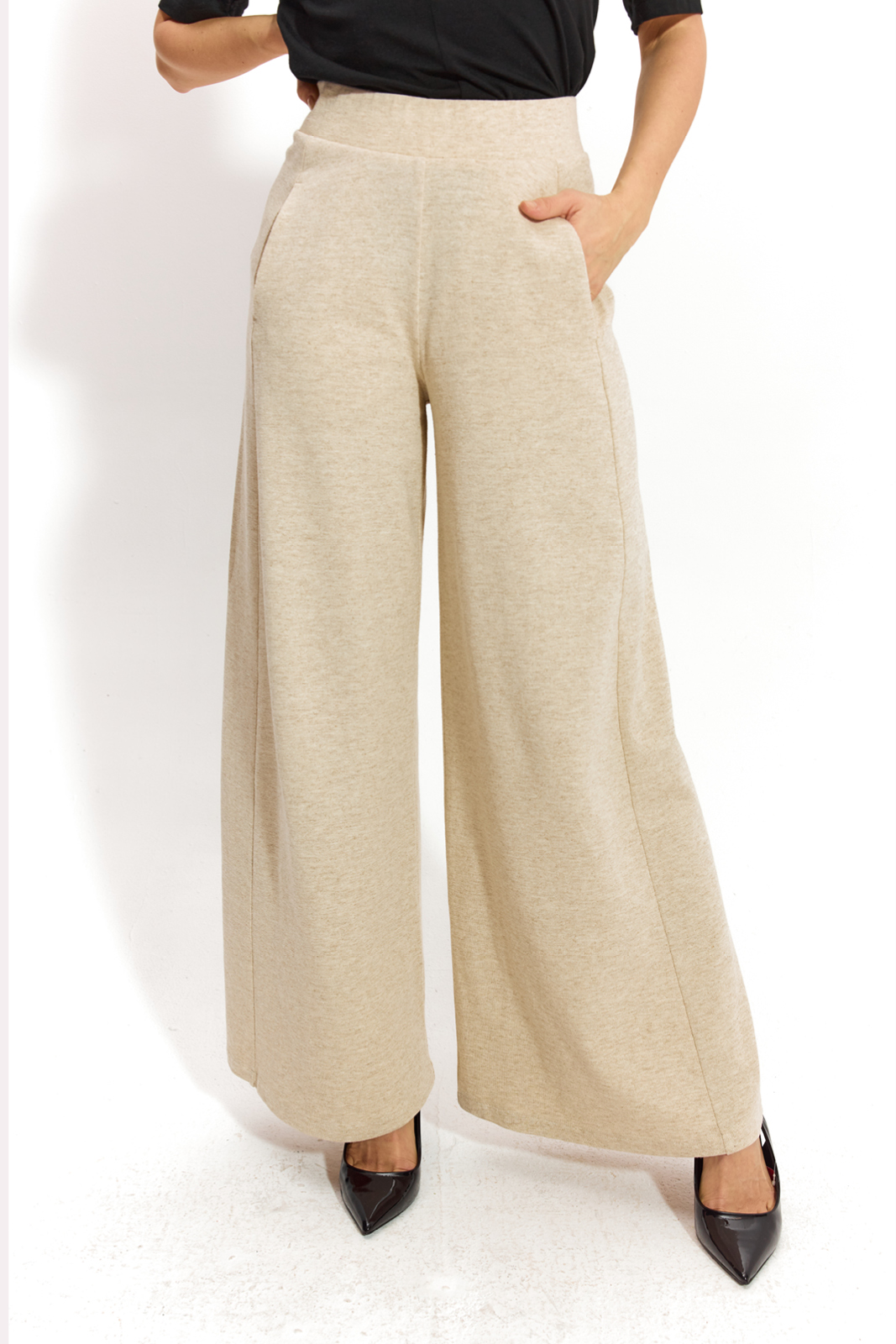 LOUISE luminous beige