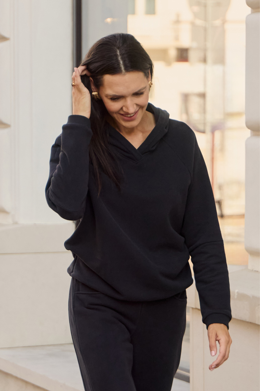 BLUZA Z KAPTUREM nearly black BLUZA Z KAPTUREM nearly black