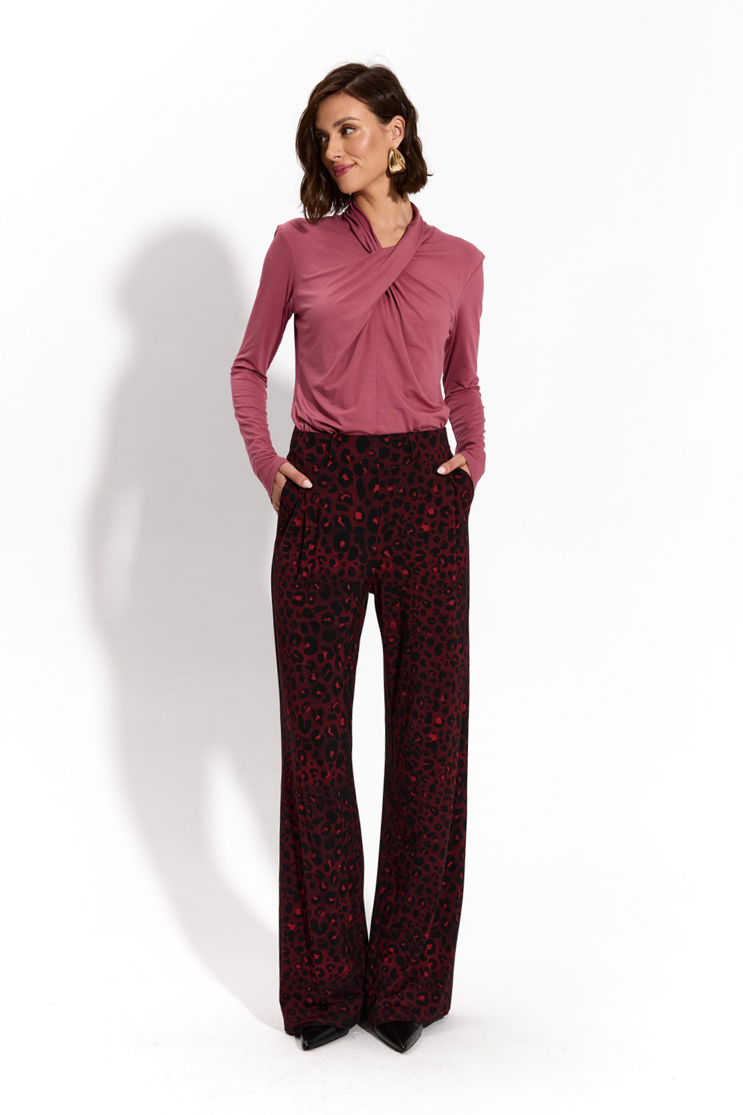 SPRYCIARY print leo red wine