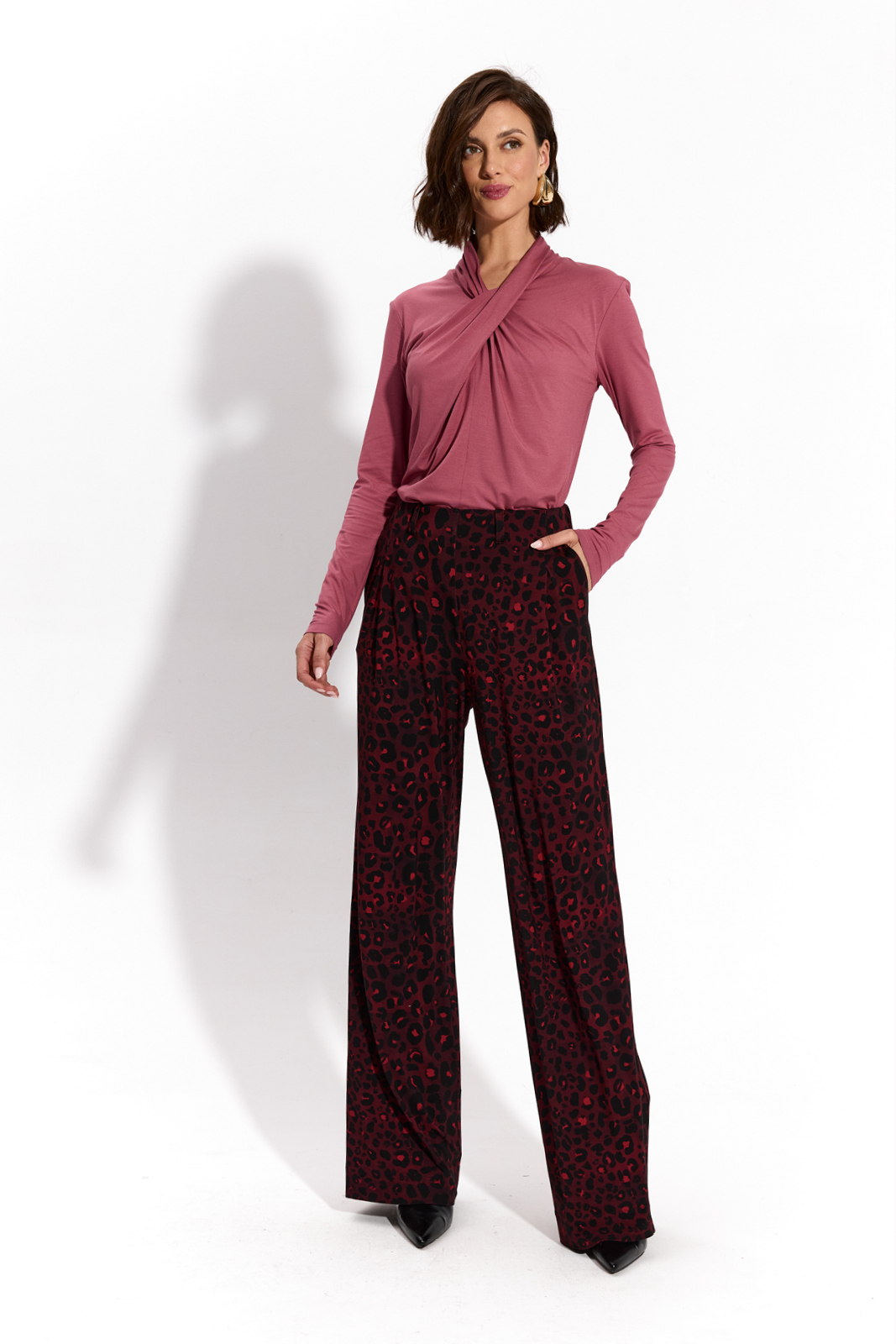 SPRYCIARY print leo red wine