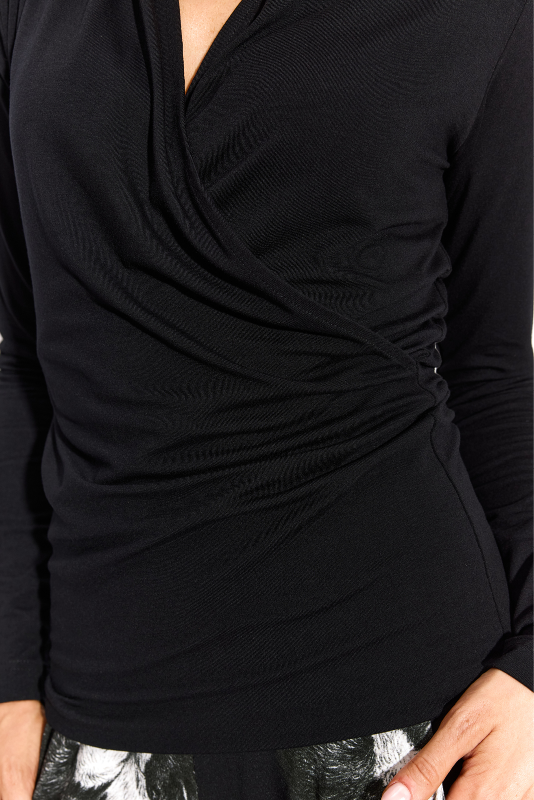 COSI FAN TUTTE czarna