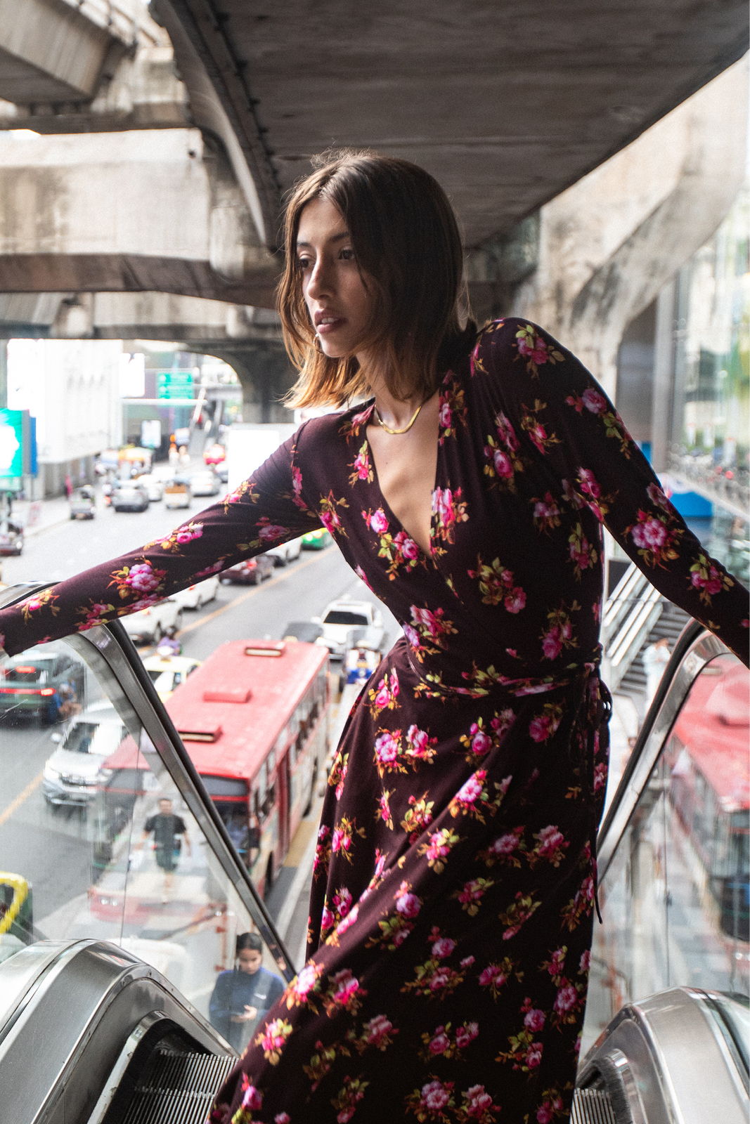 DREAMGIRL Z DŁUGIM RĘKAWEM print risk'n'roses brązowa