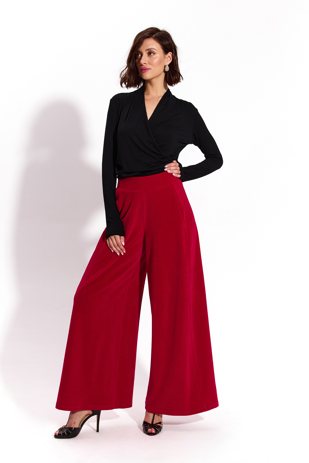 LOUISE szkarłatny welur LOUISE szkarłatny welur