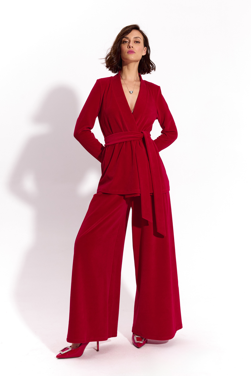 LOUISE szkarłatny welur LOUISE szkarłatny welur