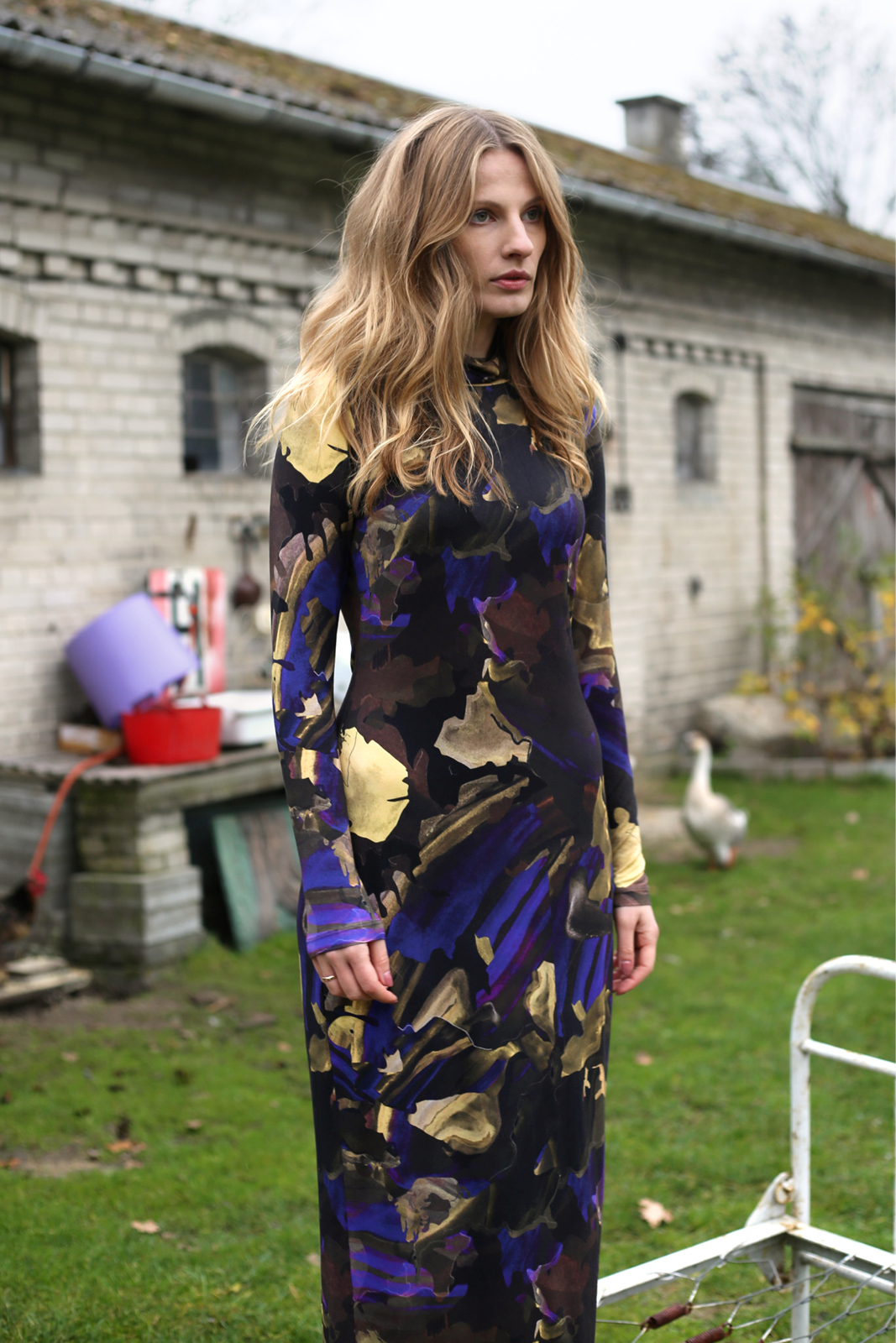 SKINCITY TURTLENECK MAXI gold dreamworld print