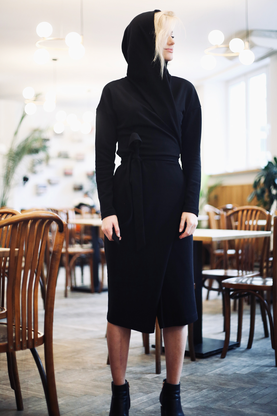 ANTOSIA'S DREAM black