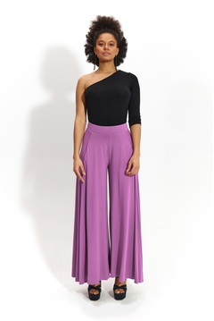 {b}SYLWIA 175 cm
aktorka
spodnie XS