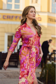 {b}KINGA 175 cm
linergistka, makijażystka, modelka
sukienka S