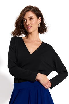 {b}MARIA 176 cm
model
blouse XS {b}MARIA 176 cm
model
blouse XS