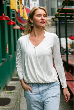 {b}MARZENA 182 cm
szefowa produkcji
koszula XS