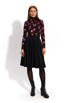 {b}KASIA 174 cm
modelka
spódnica XS