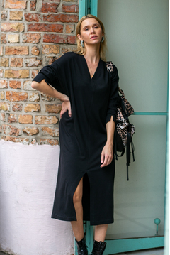 {b}MARZENA 182 cm
head of production
dress L