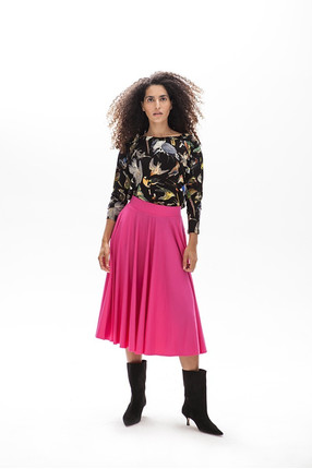 {b}ASMA 174 cm
model
top XS
skirt XS