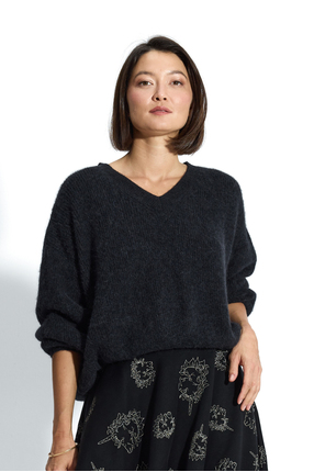 PREMIUM ALPACA SWEATER nearly black